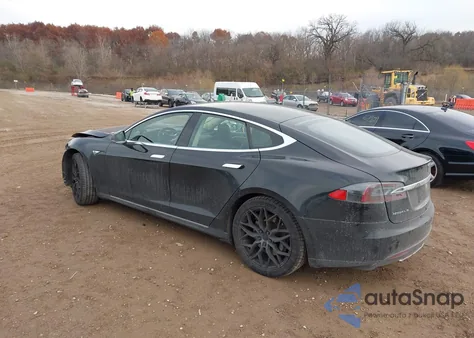2014 Tesla Model S из США, поврежденный, VIN 5YJSA1S18EFP42334